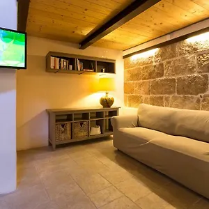https://lucia-minerva-18.hotelsalgherosardinia.com