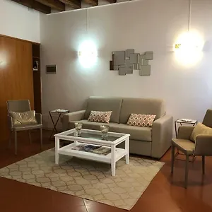 https://ca-del-cortile.hotelslidodijesolo.com